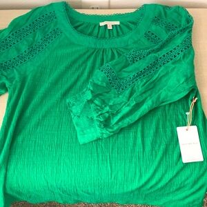 Skies Are Blue women’s top in size M - NWOT